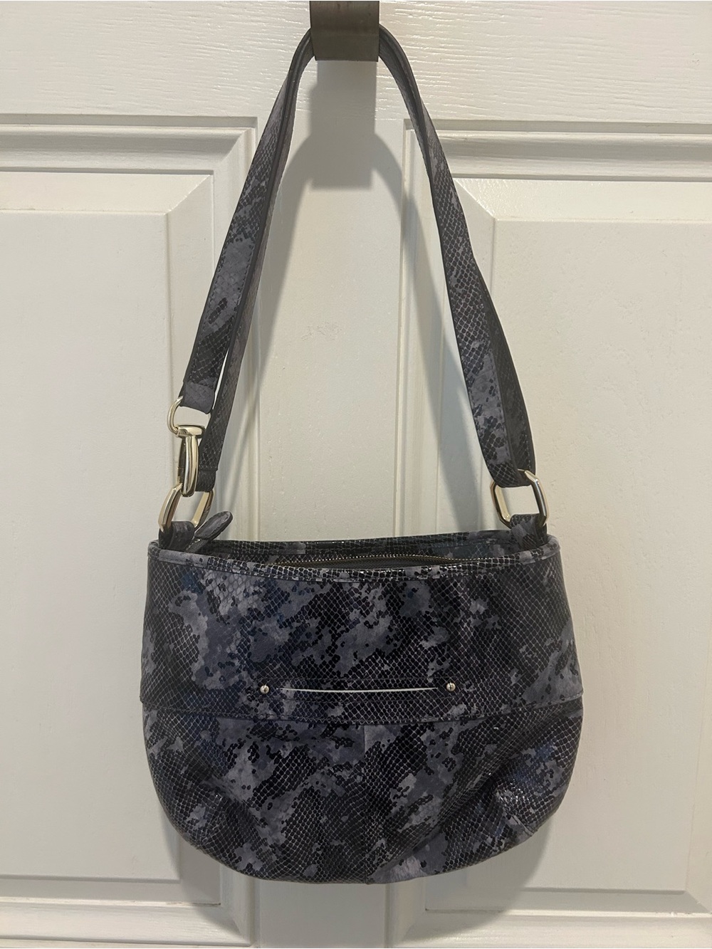 b. makowsky Black & Gray Patterned Shoulder Bag